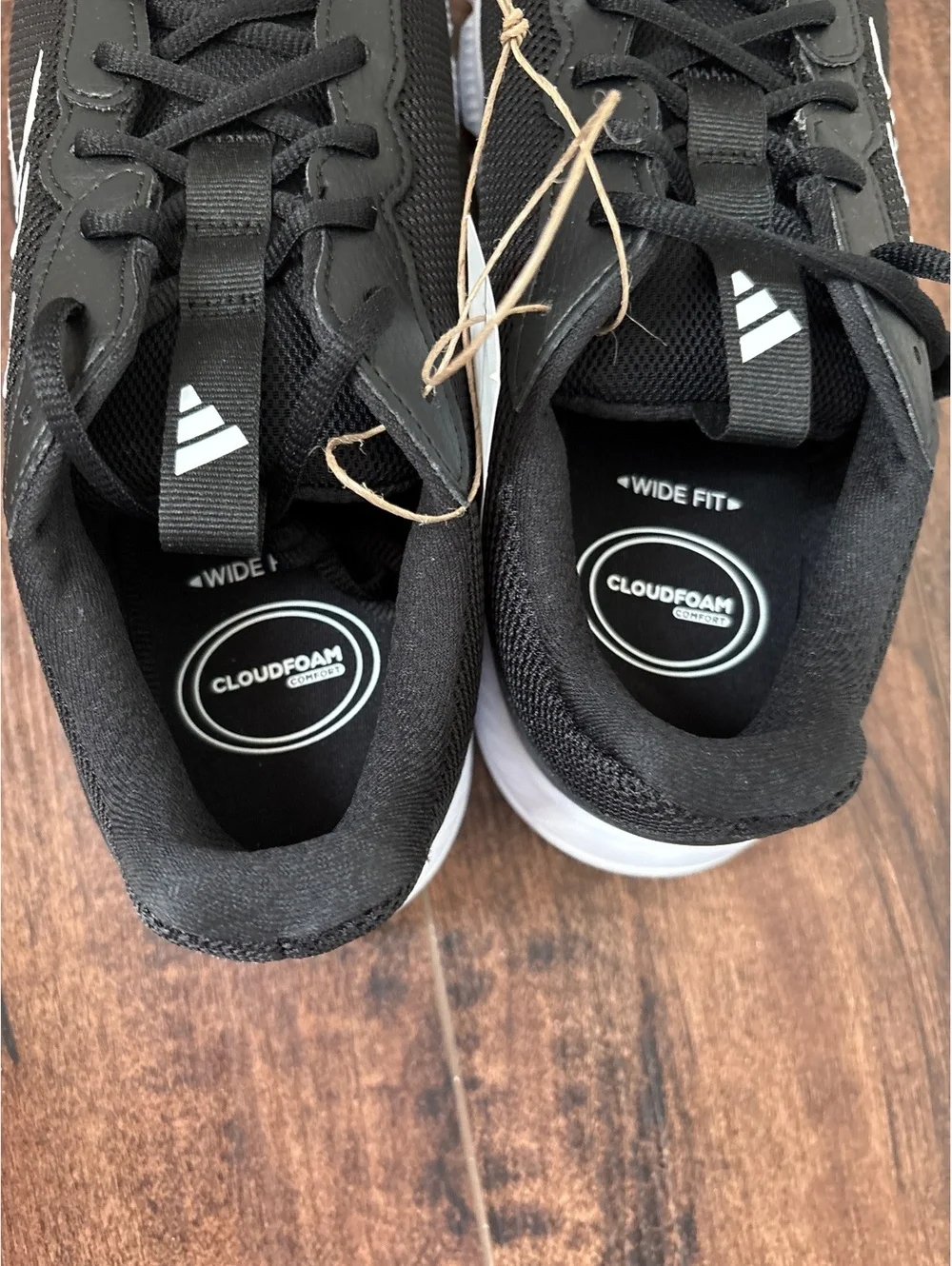 9.5M 11W Brand New Adidas Cloudfoam Flex